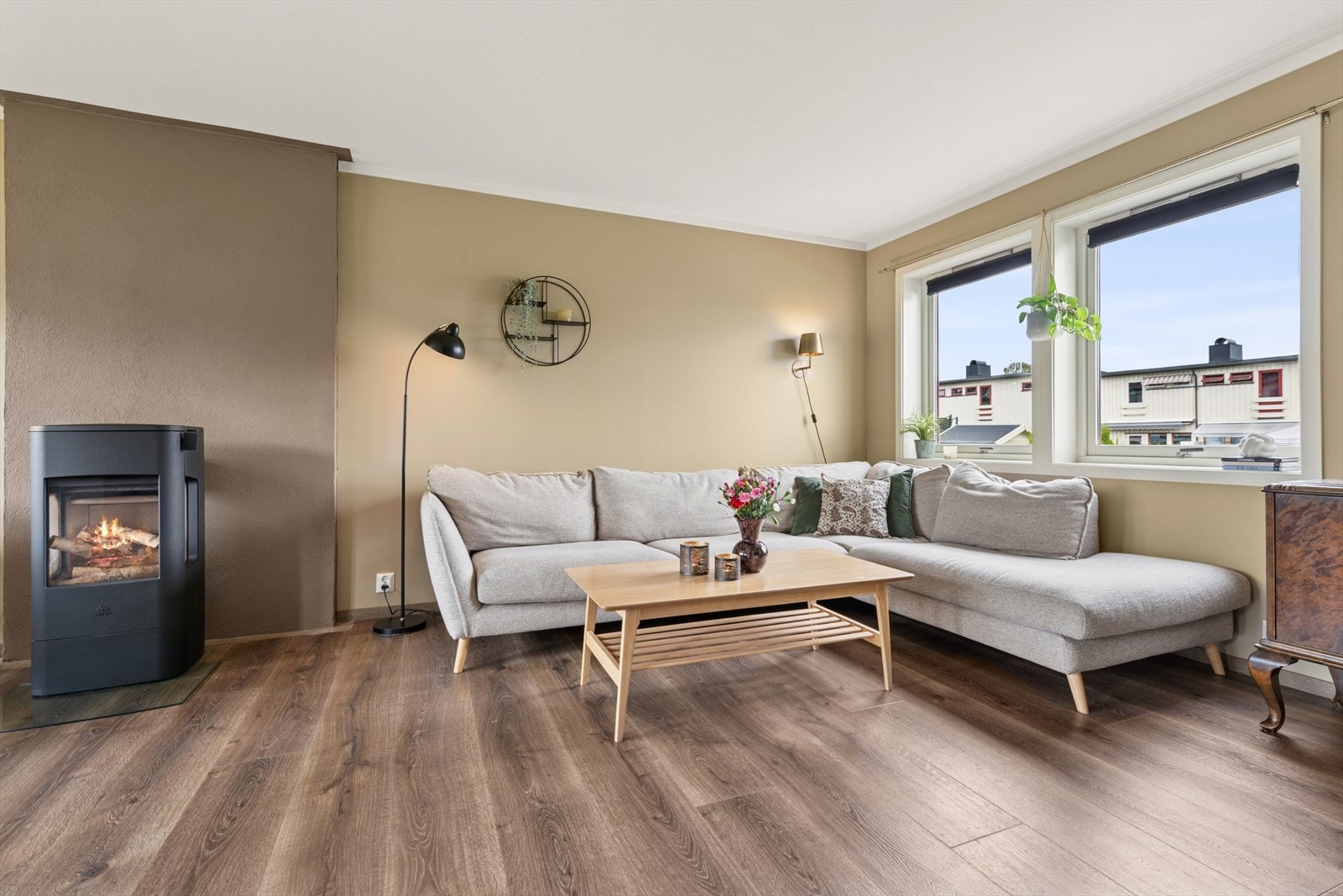 Den herlige stuen, fungerer som et naturlig samlingspunkt for familie og venner. Galleribilde