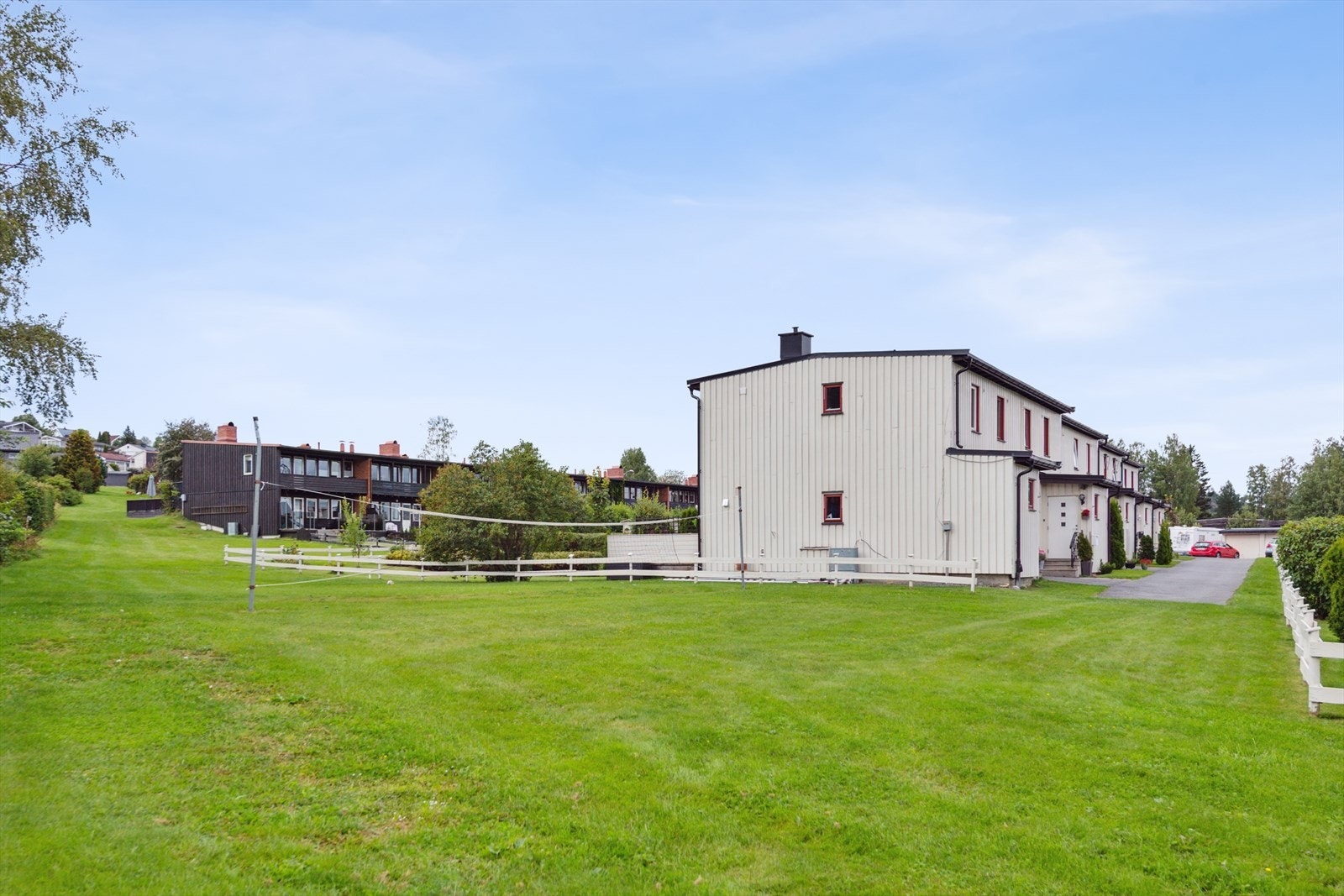 Boligen har en gunstig beliggenhet for barnefamilier i et attraktivt boområde i Sørbyen. Galleribilde