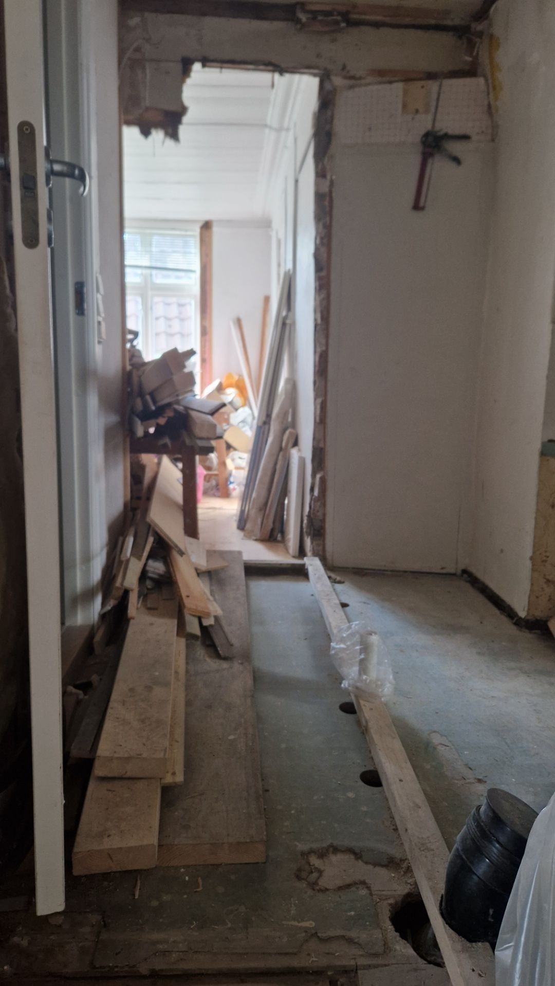 Uferdige arbeider i 2. etg Galleribilde