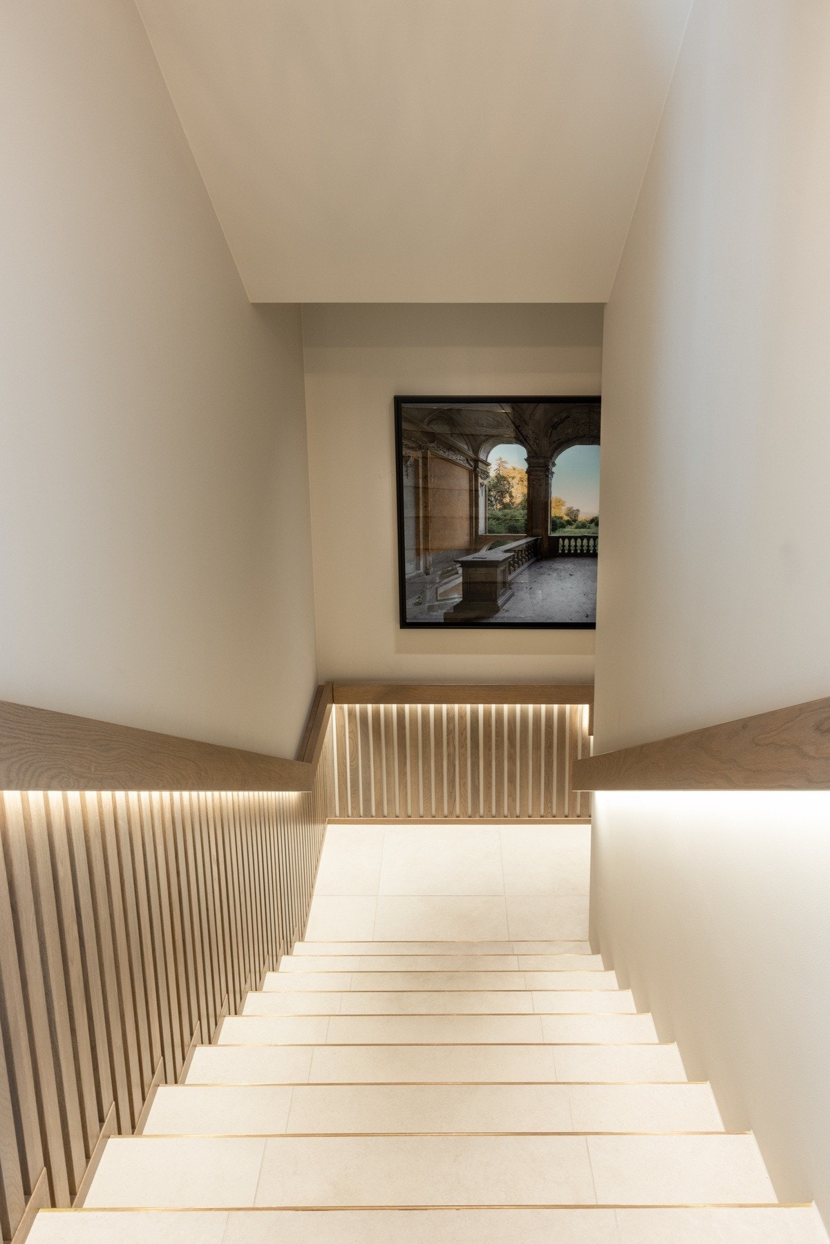 Trappeoppgang til 3. etasje. Galleribilde