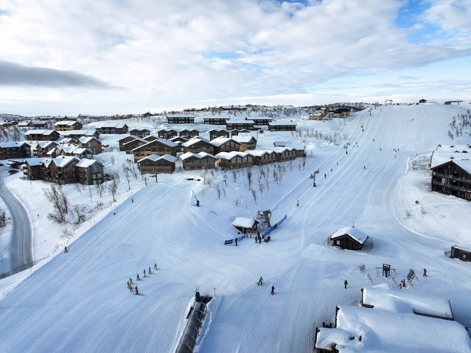 Illustrasjon viser av den flotte beliggenheten helt inntil bakker og heiser på Kikut. Galleribilde
