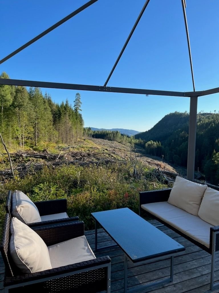 Utsikt med sol fra morgen til kveld. Galleribilde