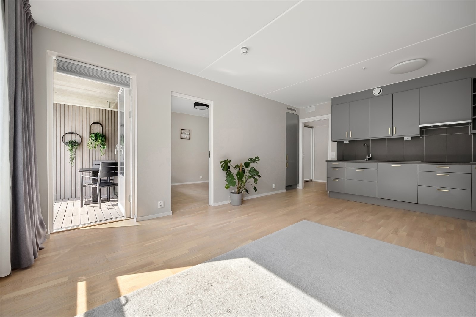 Oppvarming via vanbåren varme. Balansert ventilasjon med varmegjenvinning. Galleribilde