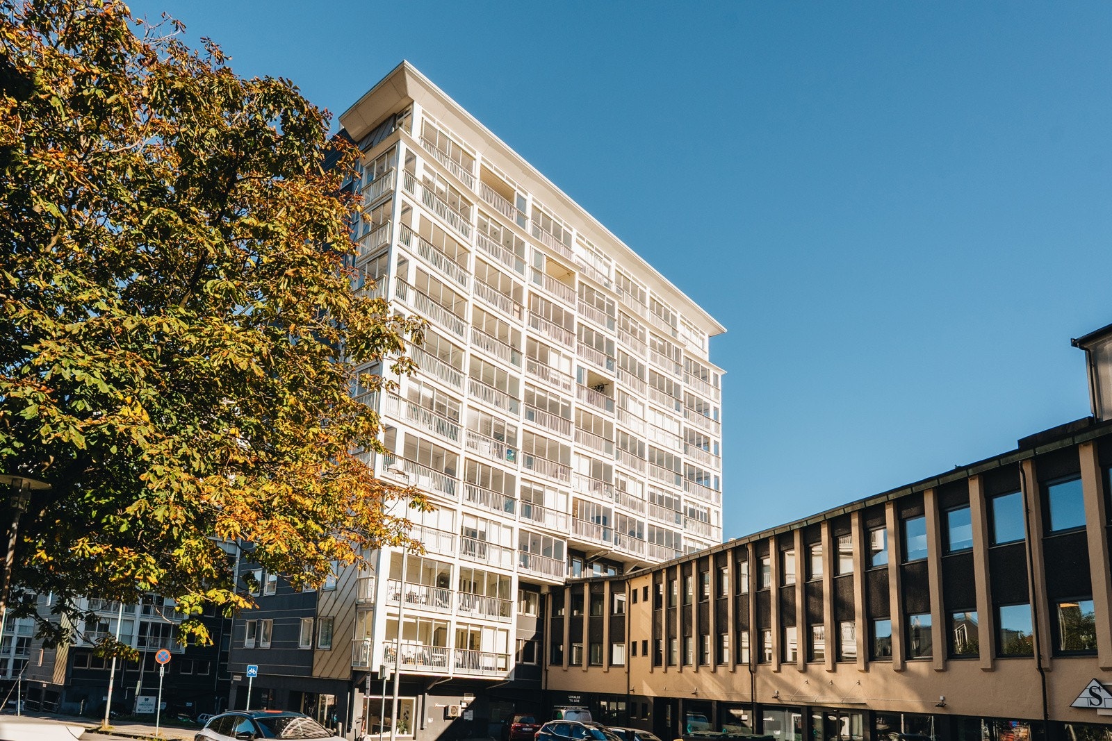 Borettslaget er veldrevet og har i senere tid gjennomgått en rekke oppgraderinger. Les om borettslaget i salgsoppgaven. Galleribilde