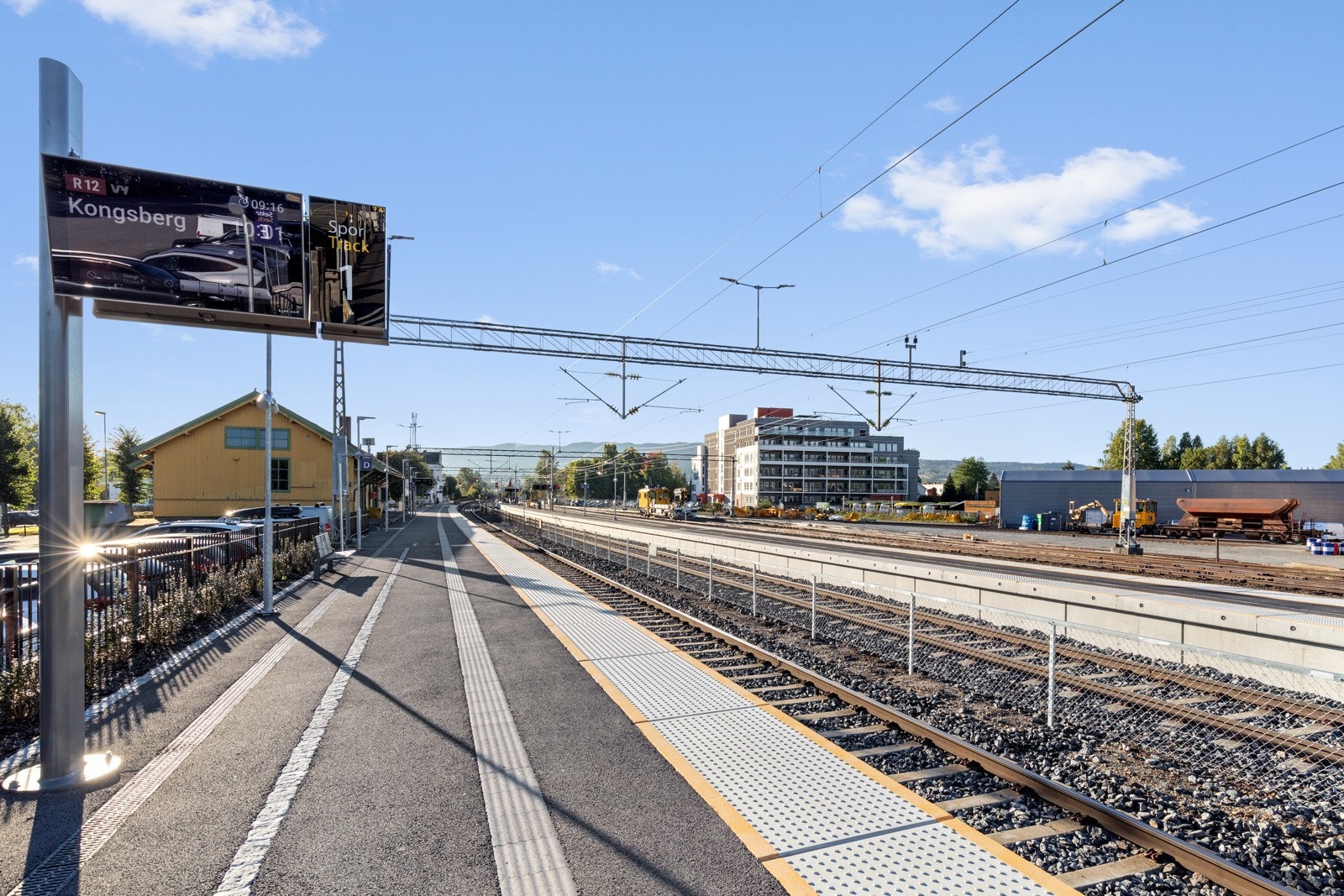 Fra leiligheten er det kort vei til togstasjonen. Galleribilde