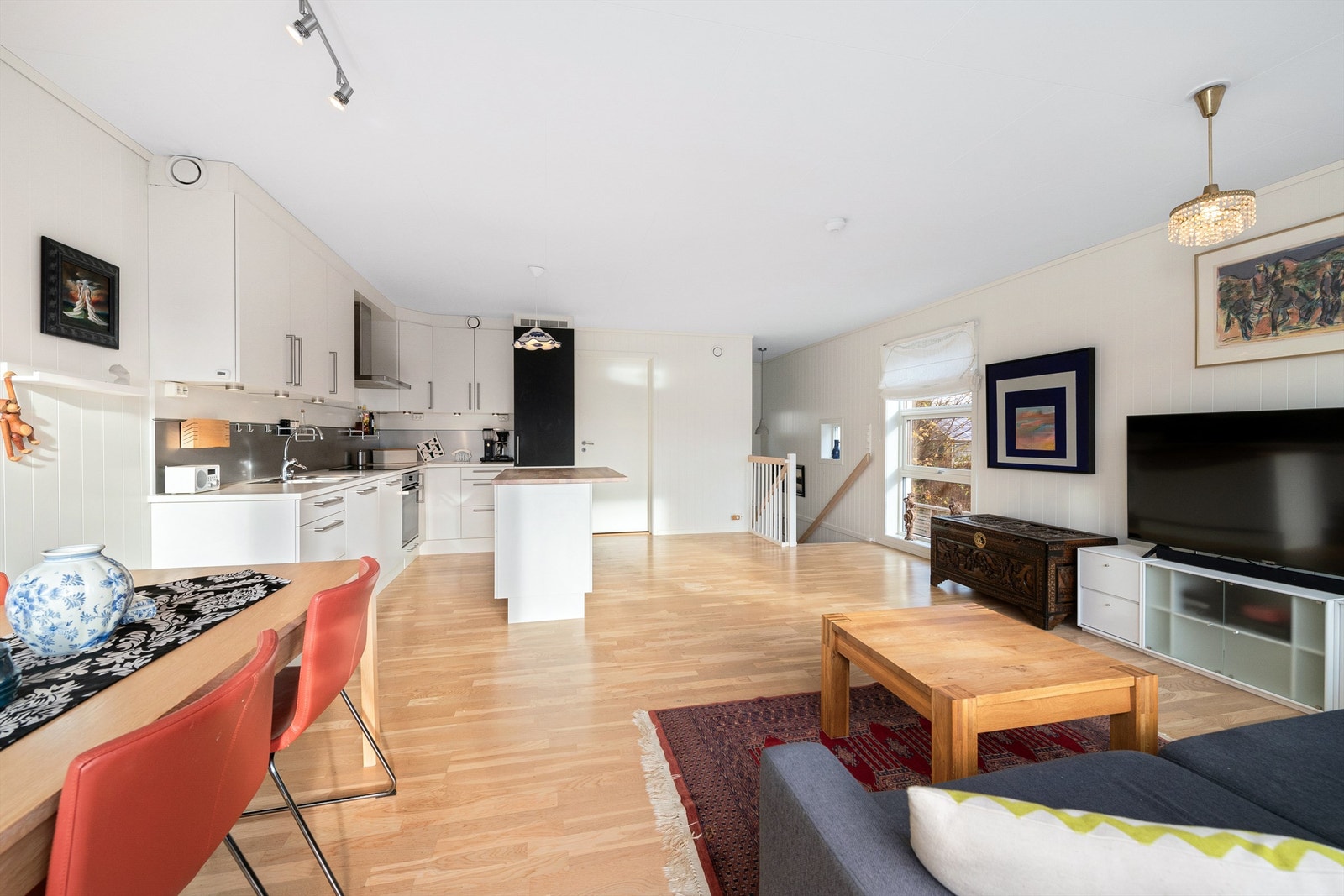 Åpen stue- kjøkken løsning Galleribilde