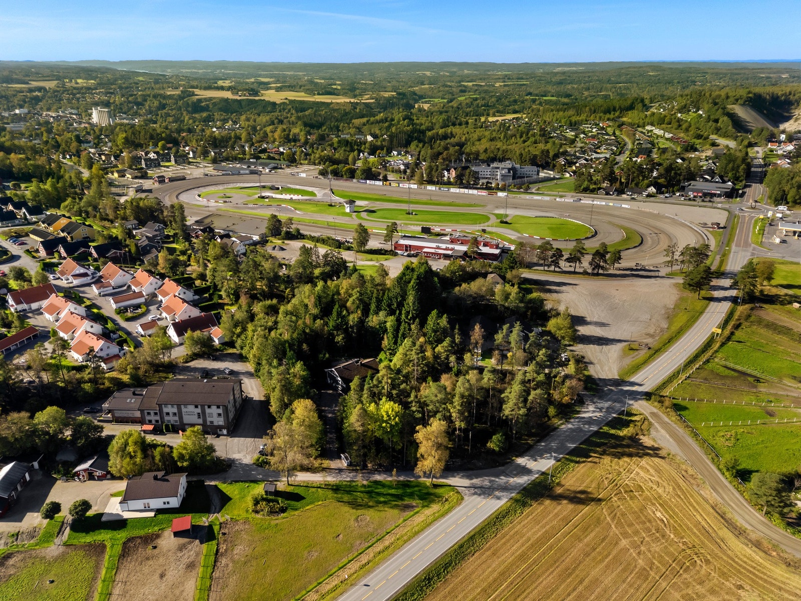 Veinettet i området gir også enkel adkomst til Askim, Spydeberg og resten av Indre Østfold. Galleribilde