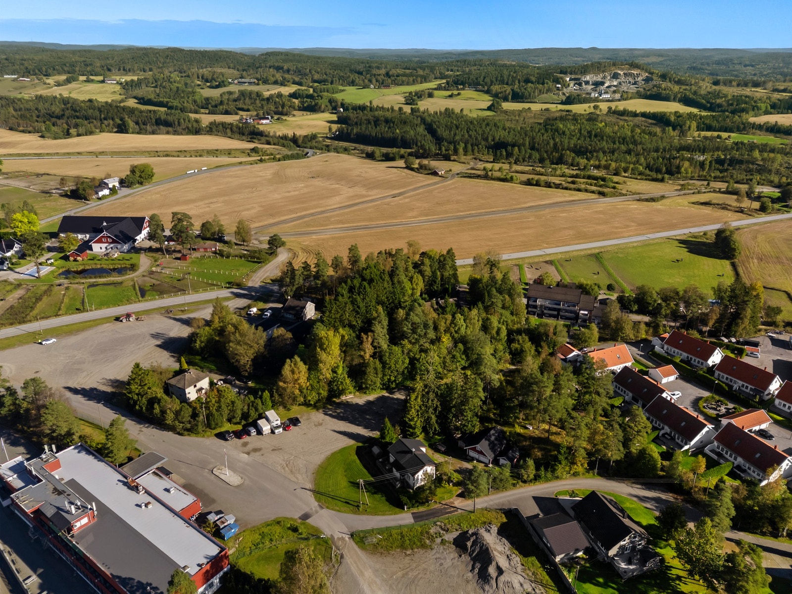 Eiendommen ligger rolig og skjermet til. Galleribilde