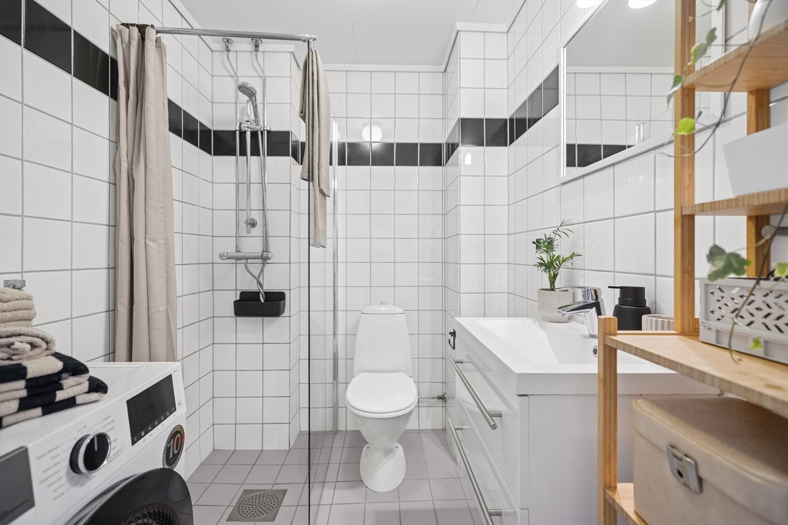 Baderom ble pusset opp i regi av aksjelaget i 2004. Galleribilde