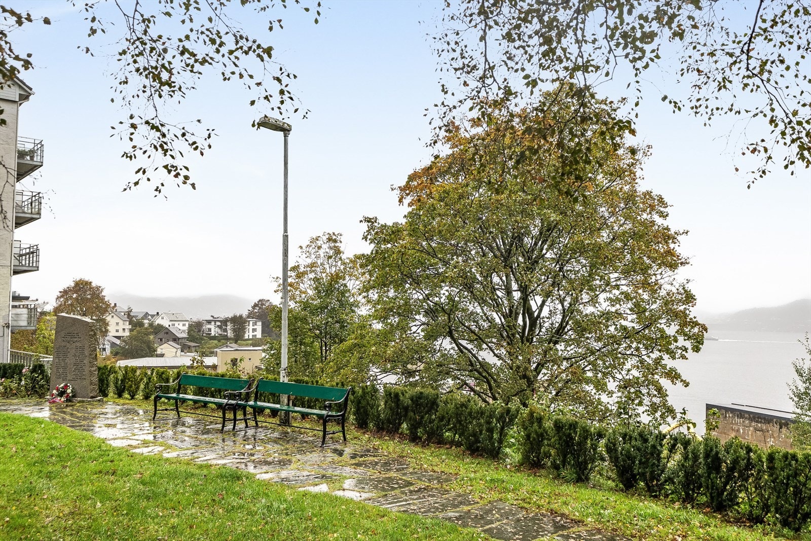 Grøntområde ved blokken Galleribilde