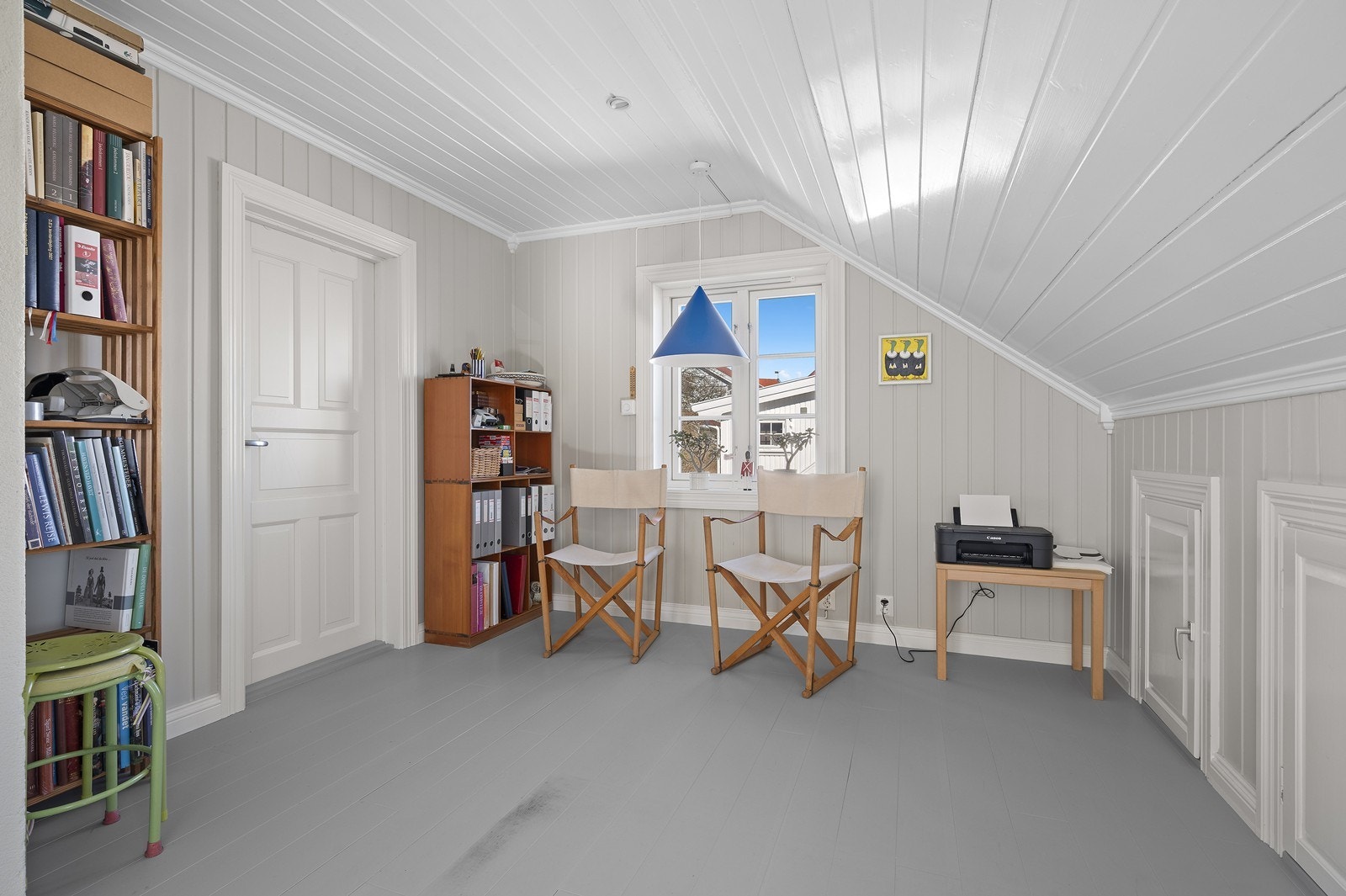 Gulv og vegger er nymalte. Galleribilde