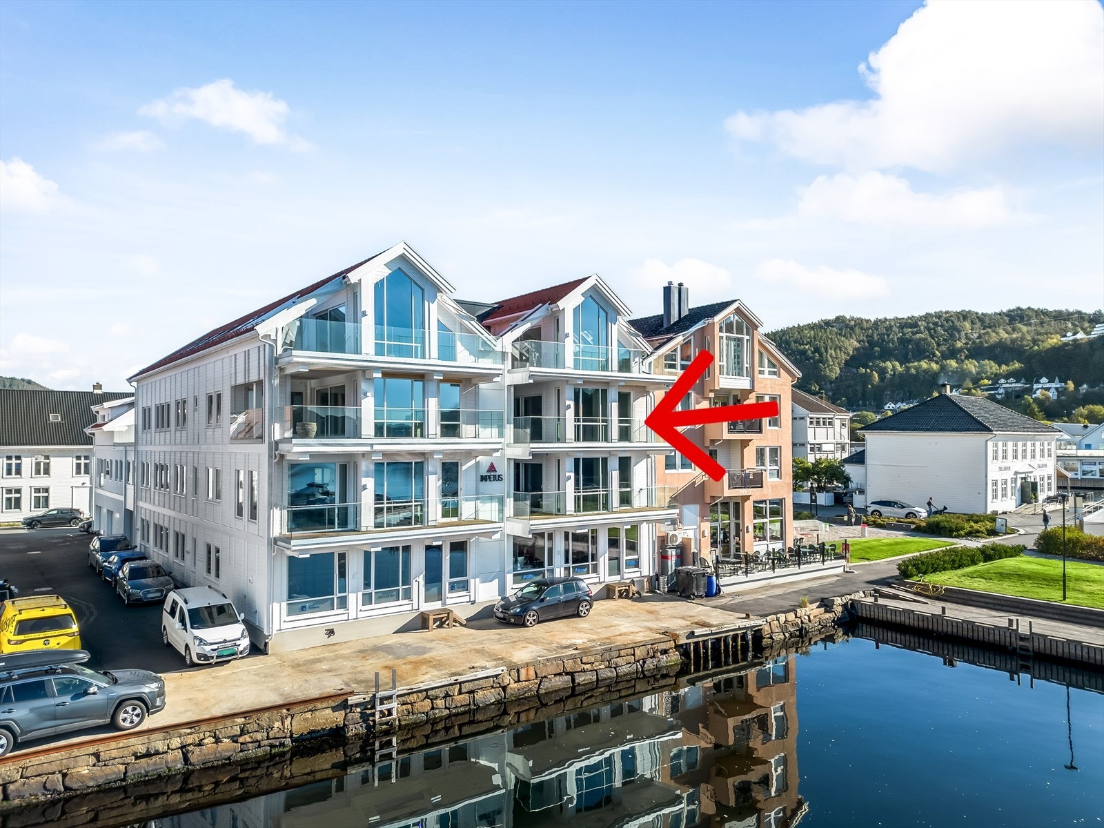 Meget sentral beliggenhet like ved Tollbodbryggen. Galleribilde