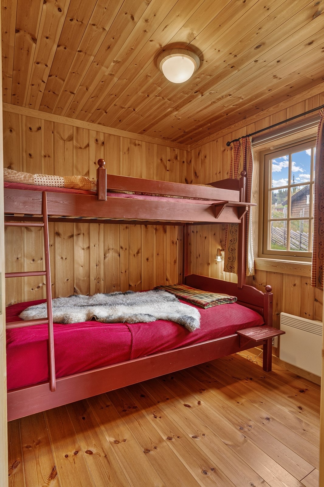 Soverom 3 med dobbeltseng nede. Galleribilde