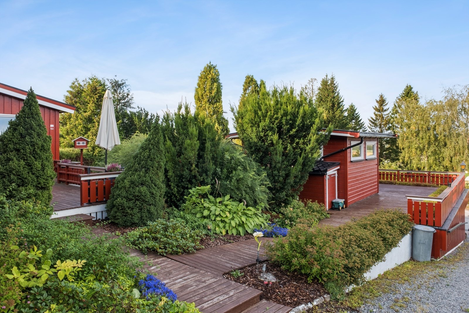 Pent opparbeidet uteområde Galleribilde