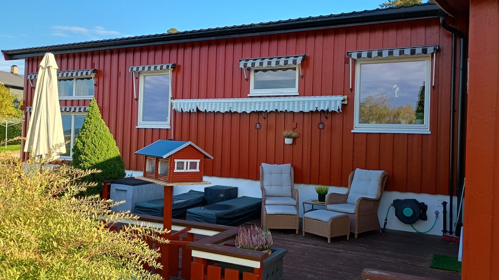 Terrasse utenfor stue. Galleribilde