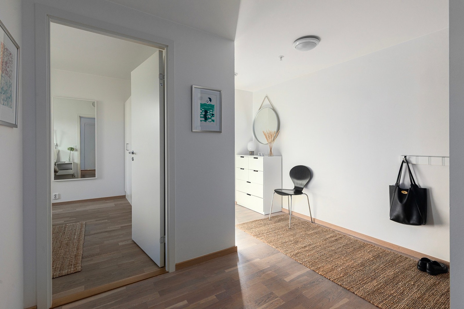 God plass til garderobeløsninger i gang. Galleribilde