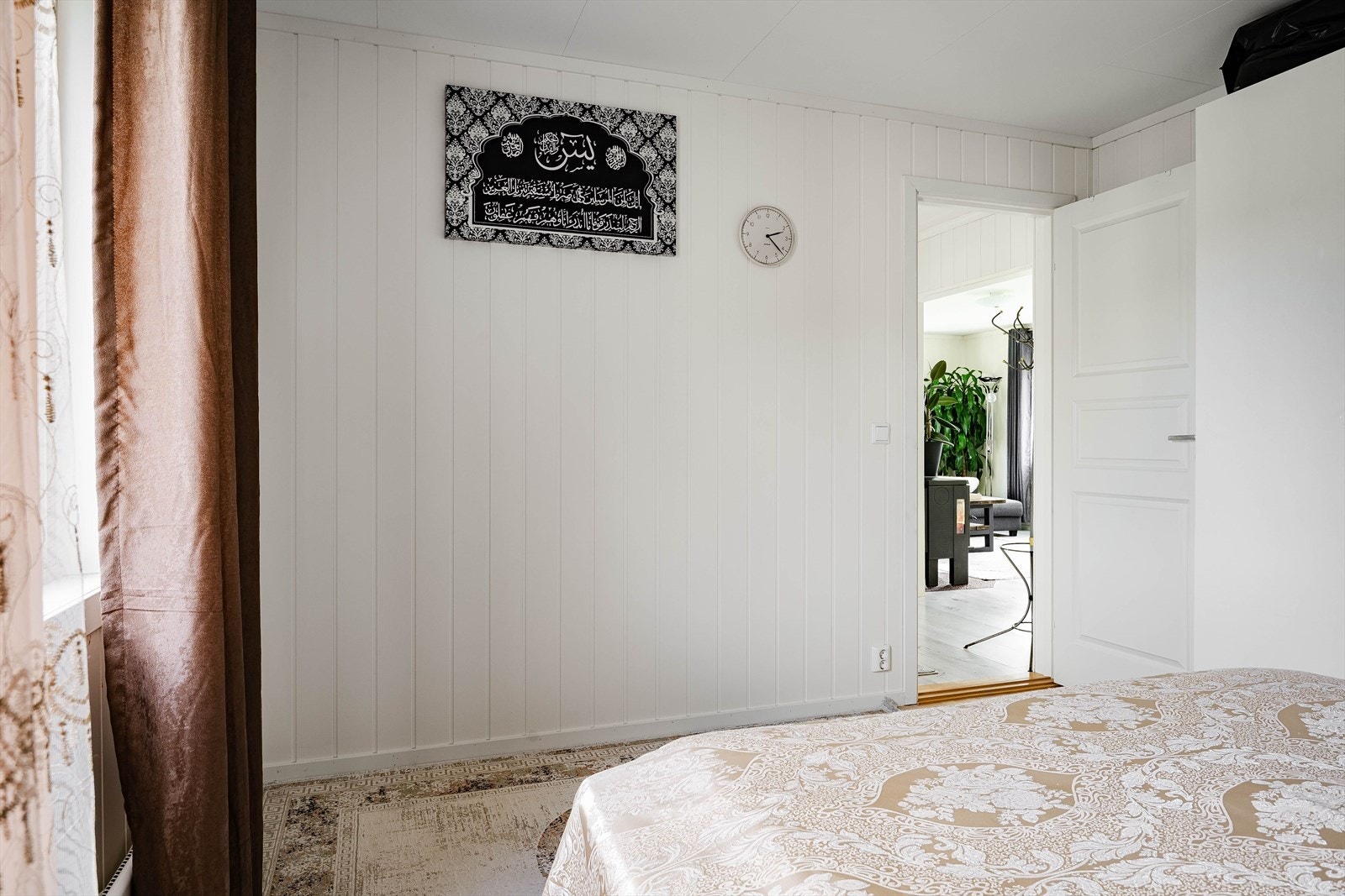 Det er også plass til en kontorpult eller kommoder om ønskelig. Galleribilde