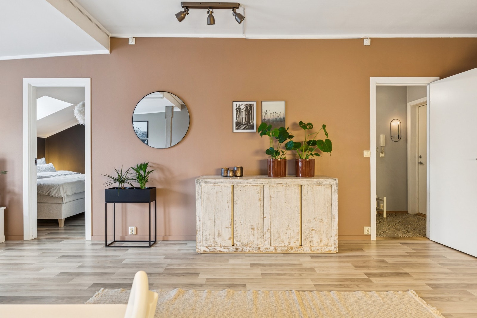 De harmoniske fargene gir leiligheten et moderne og naturlig preg. Galleribilde