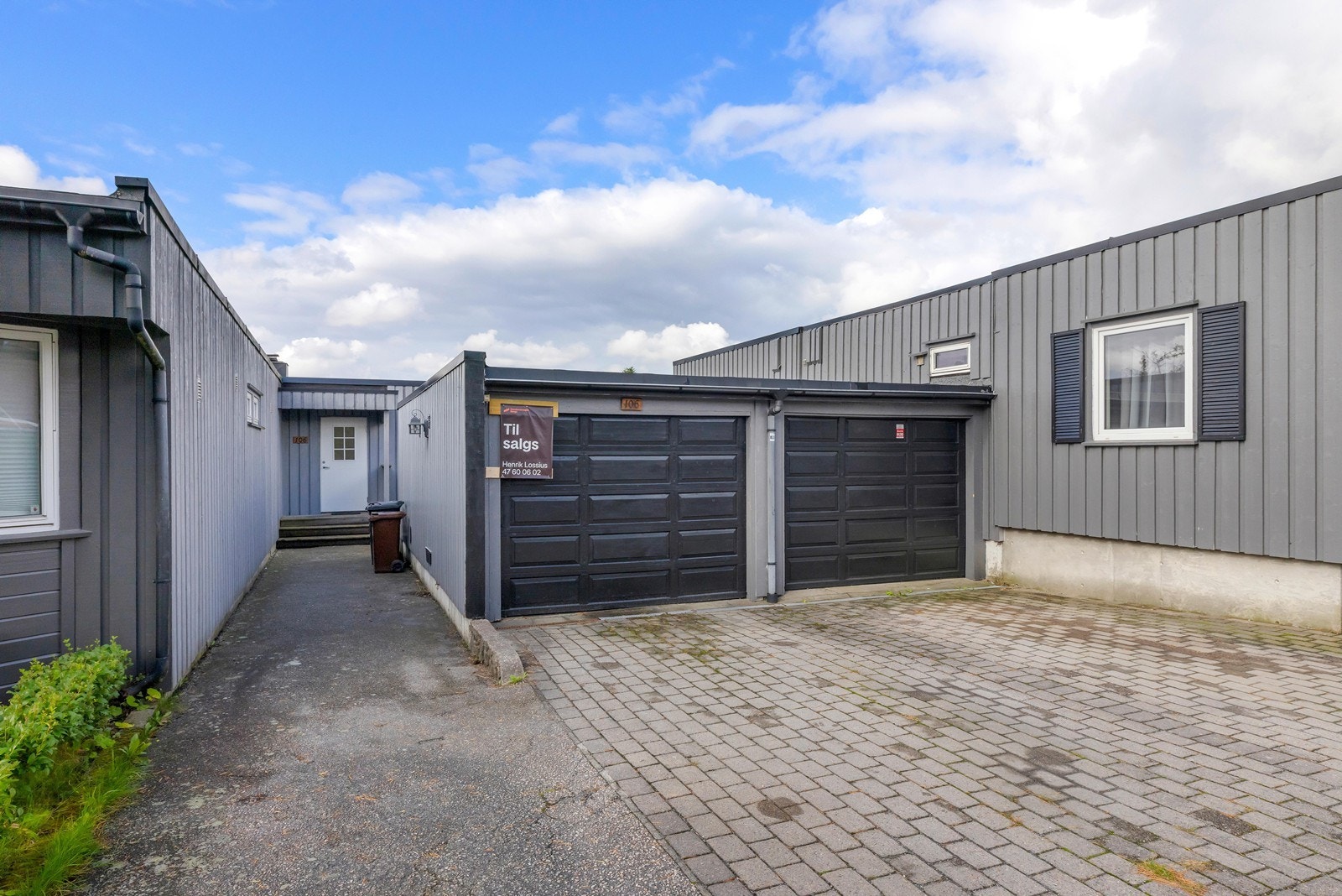 Enebolig i kjede med en sentral beliggenhet på Tinnheia Galleribilde