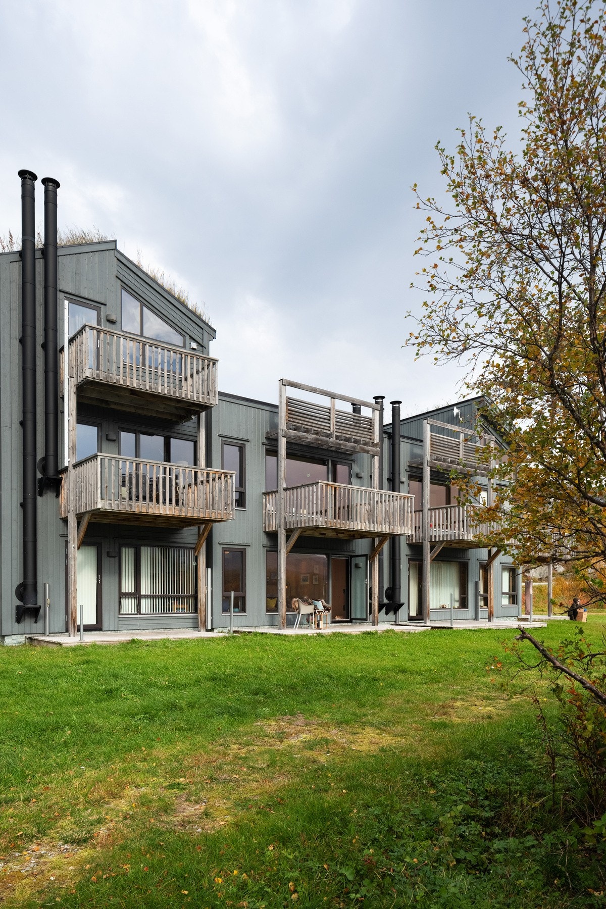 Høyt over hverdagen finner du denne koselige leiligheten Galleribilde