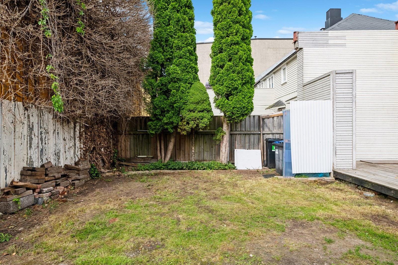 Skjermet tomt fra naboene. Galleribilde