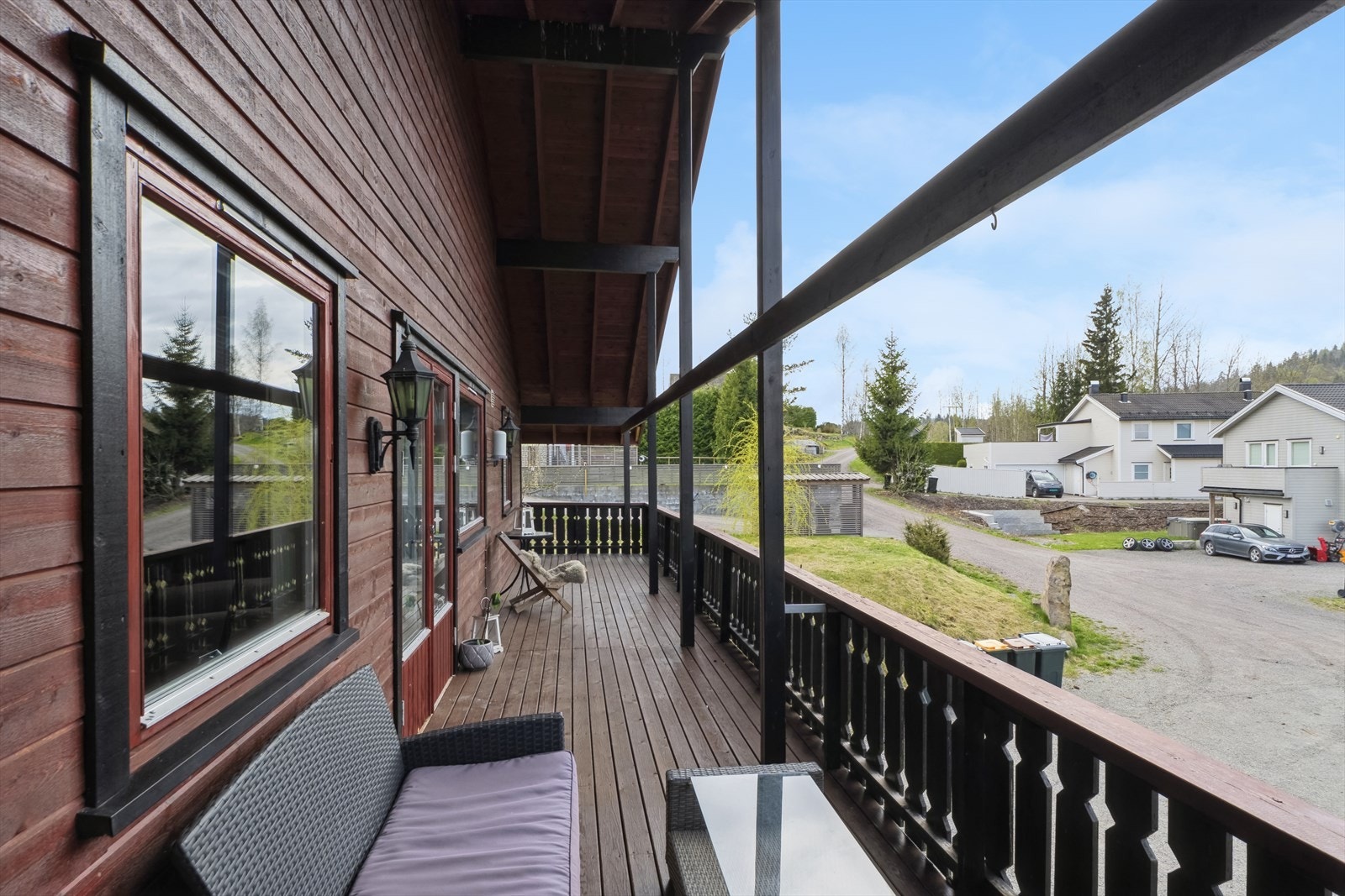 Her er det bare å sitte å nyte kveldsolen Galleribilde