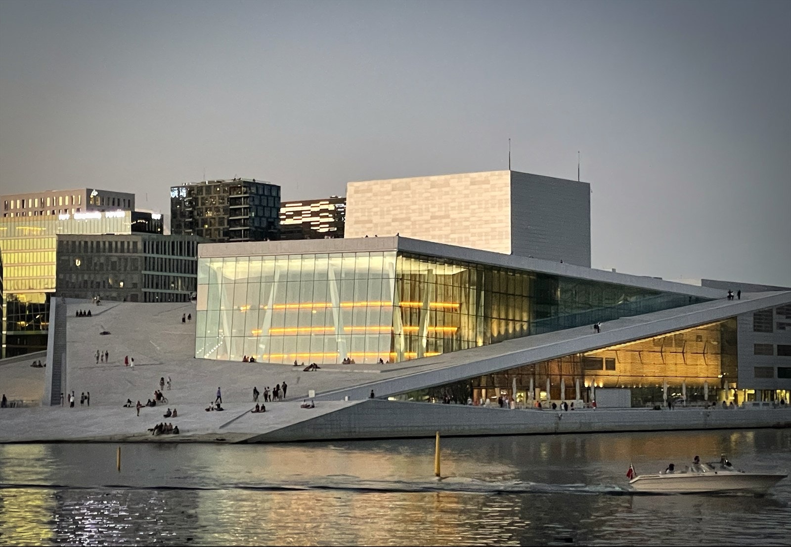Nærområde - Operaen Galleribilde
