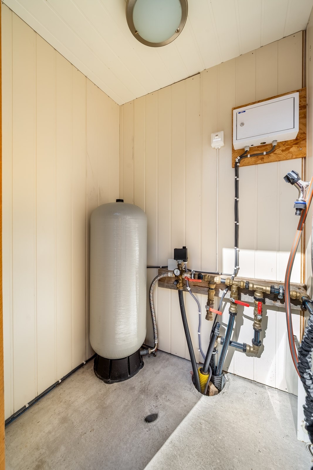 Pumpehuset, felles med 2 naboer. Galleribilde