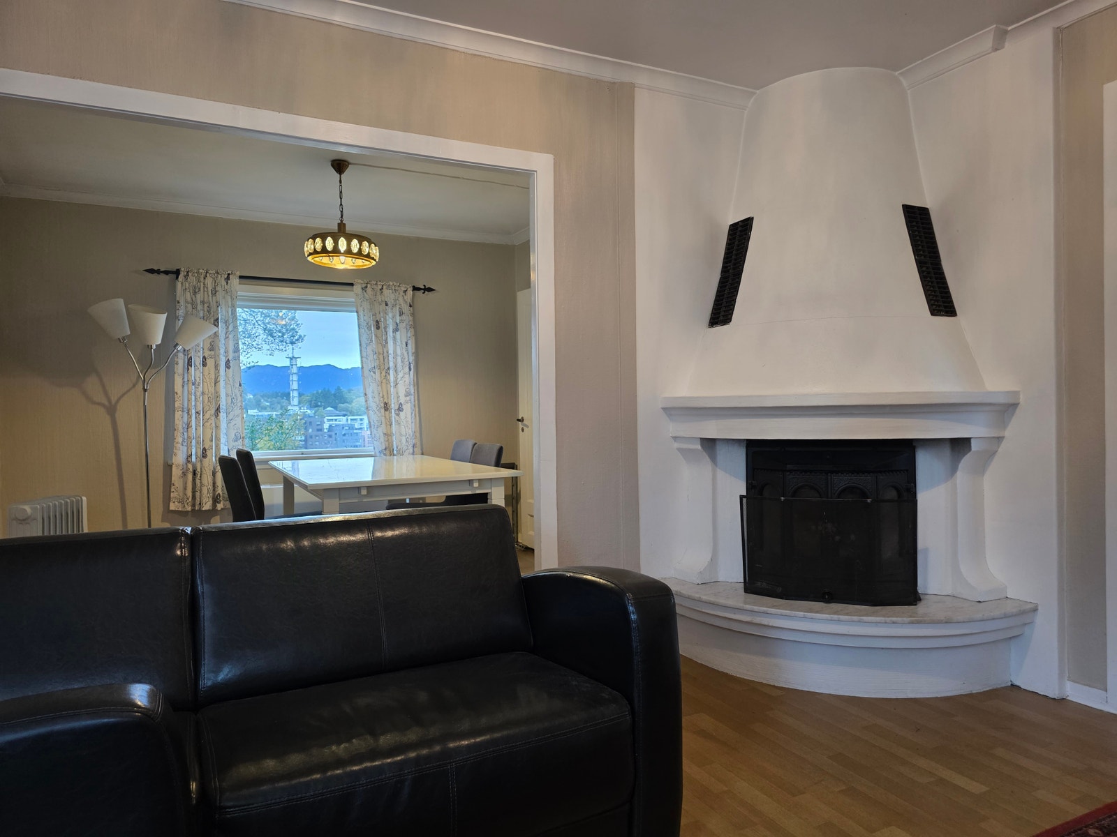 Fin stove og spisestove Galleribilde