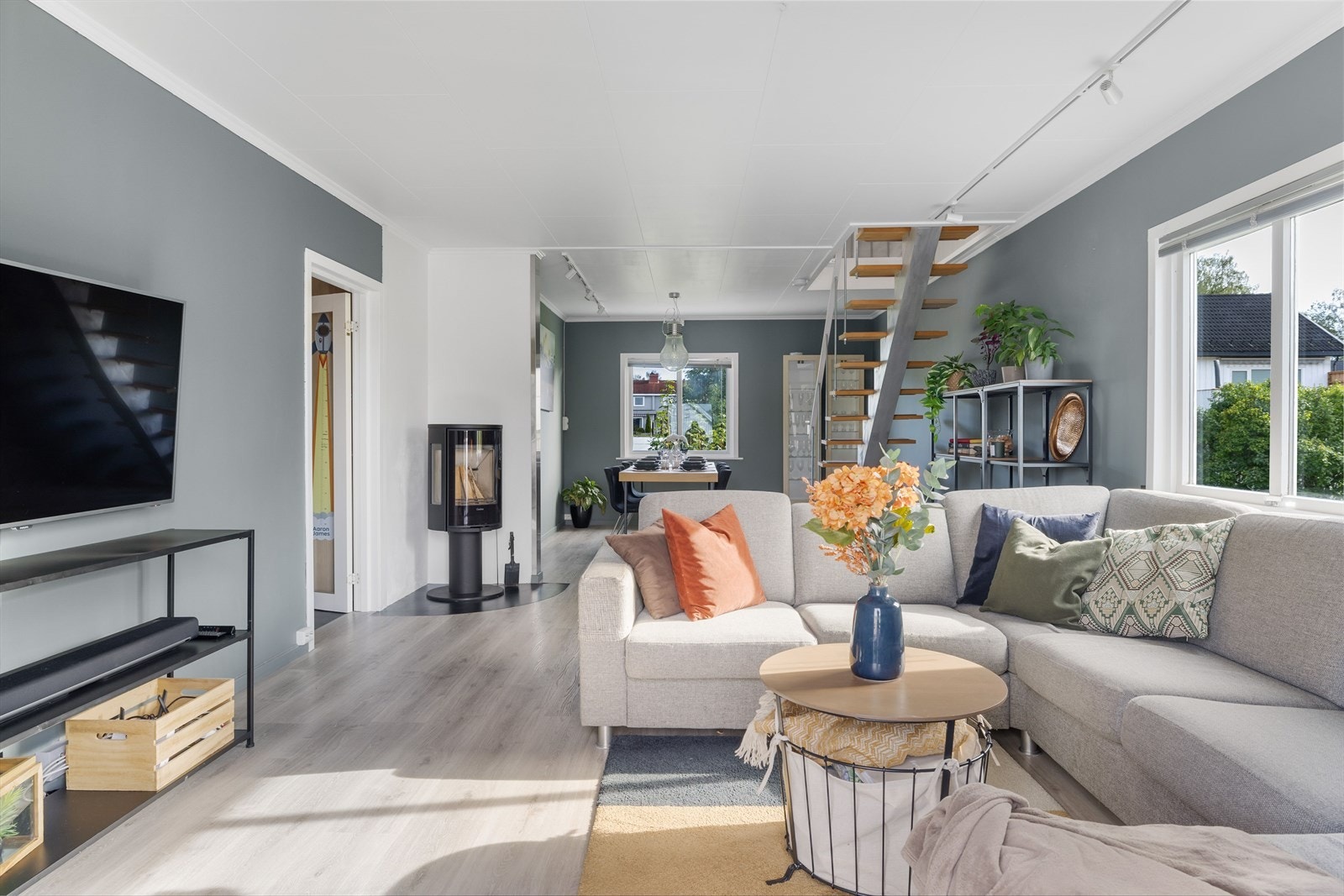 Velkommen til Lars Jordes veg 11 og denne stilfulle leiligheten. Galleribilde