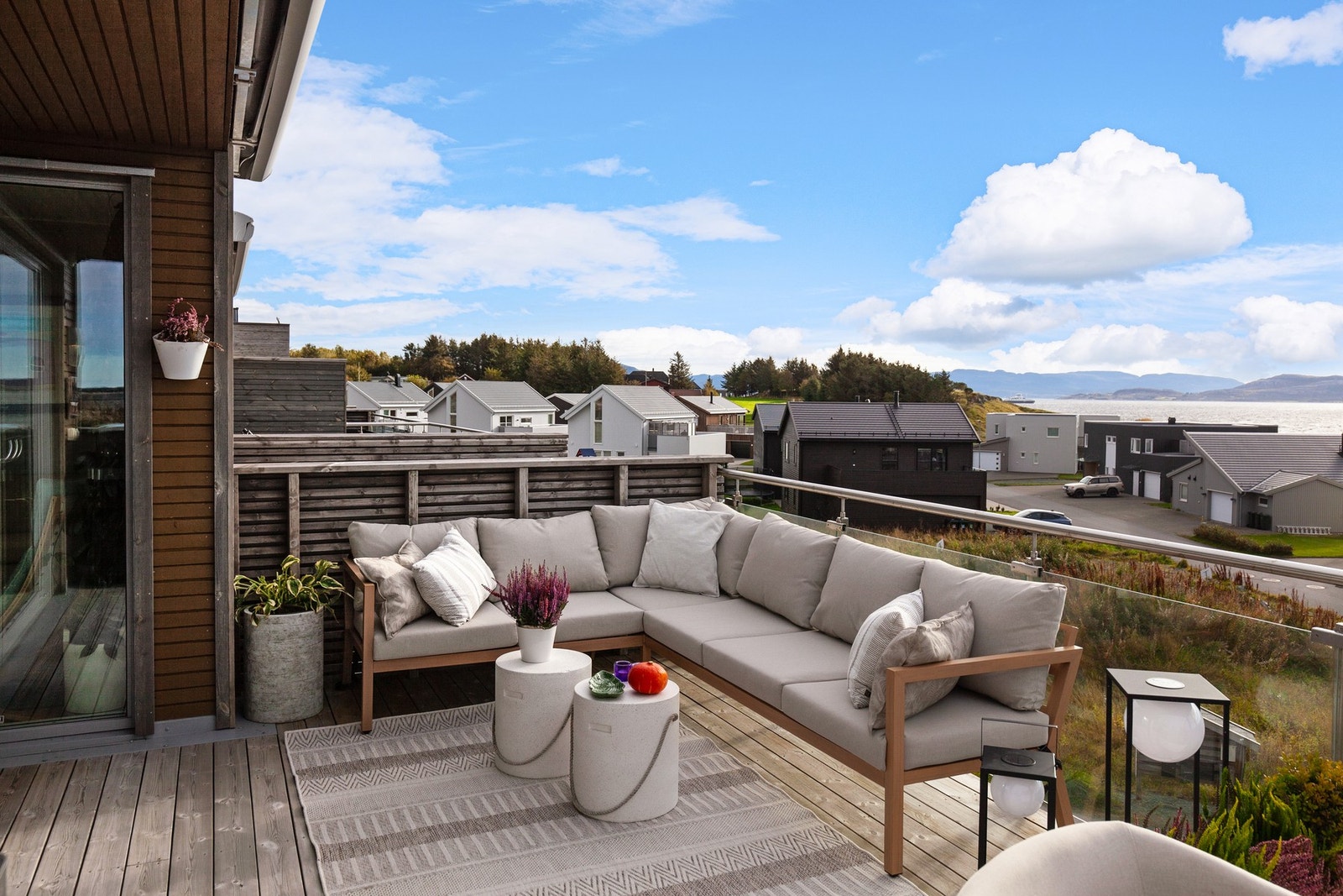 Fra leiligheten vil man få en flott utsikt mot Trondheimsfjorden og skipsleia Galleribilde