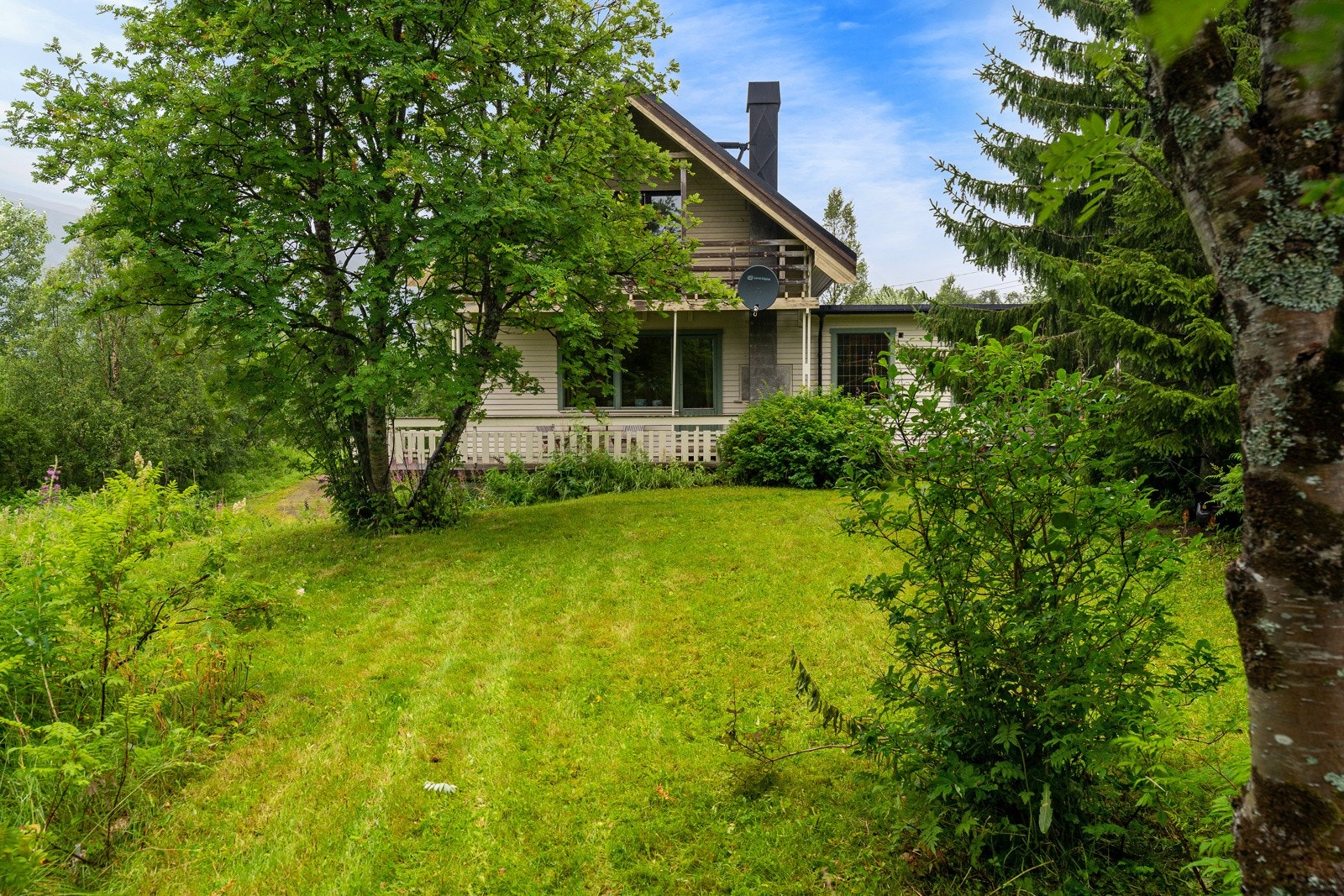 Familievennlig enebolig med stort potensiale og moderniseringsbehov. Galleribilde