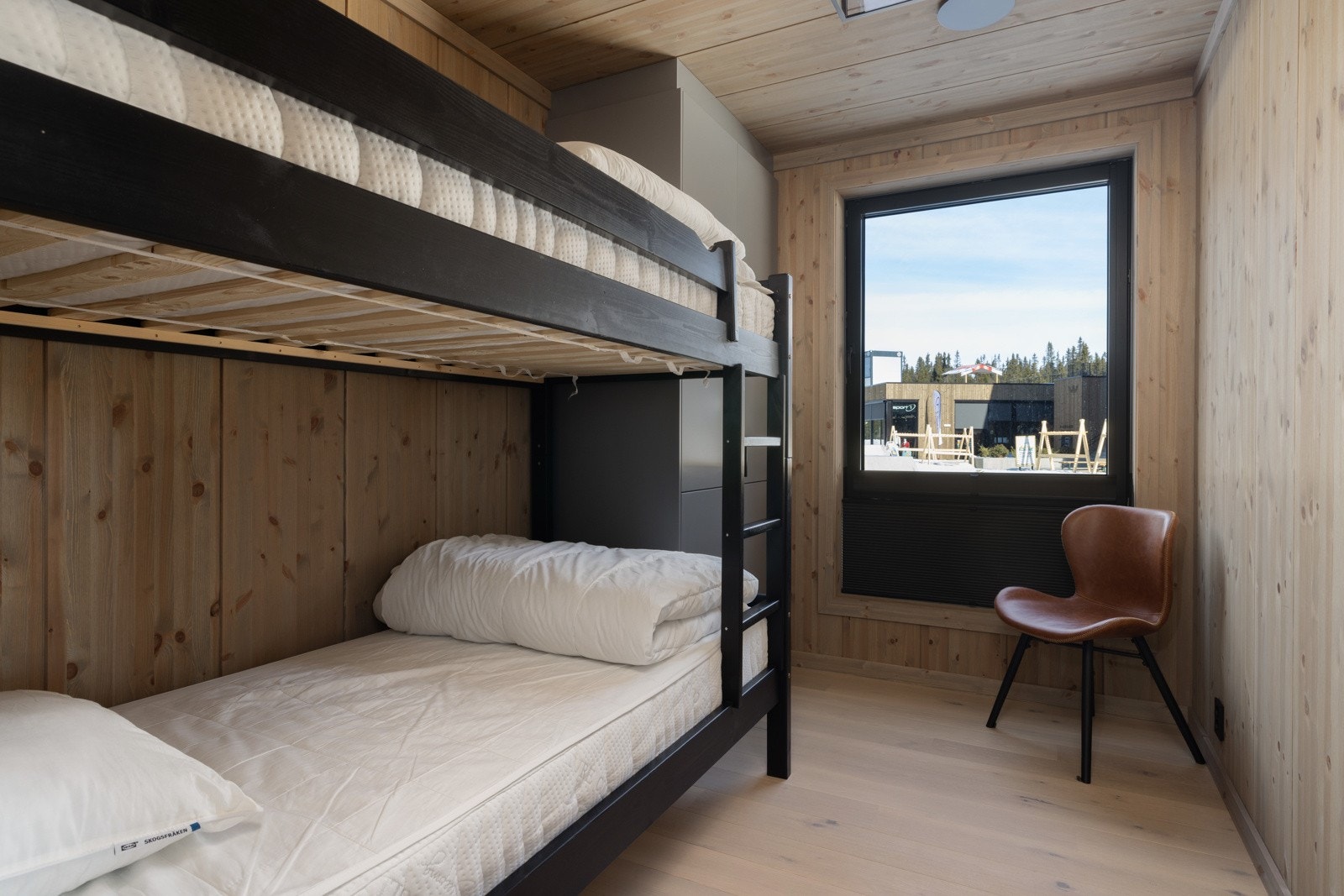 3 soverom med totalt 6 sengeplasser. Galleribilde