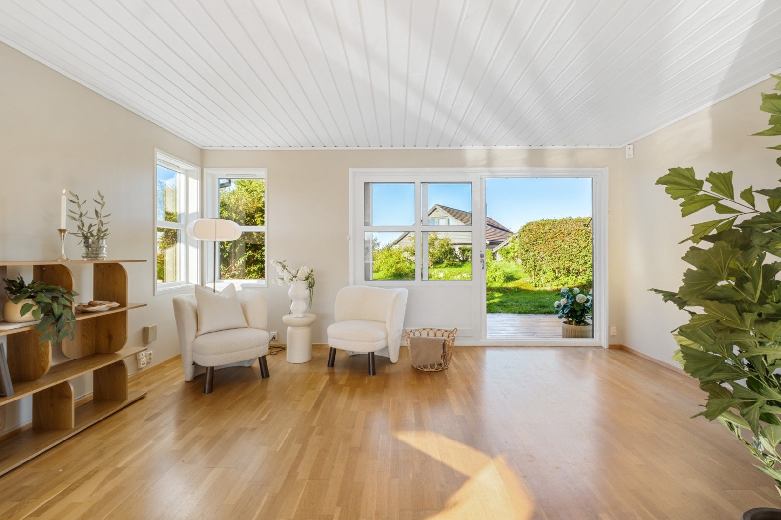 Spisestue i tilknytning til kjøkken Galleribilde