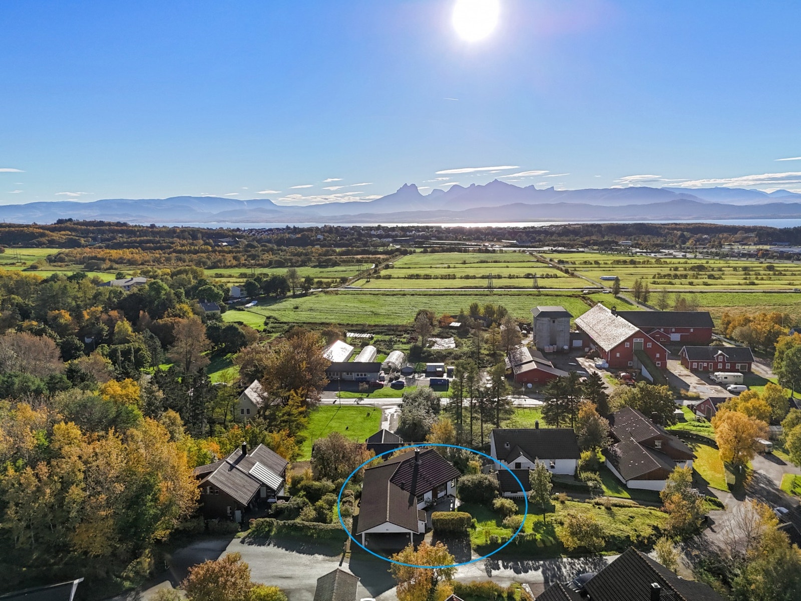 Arkitekttegnet enebolig med ettertraktet beliggenhet i Rønvika Galleribilde