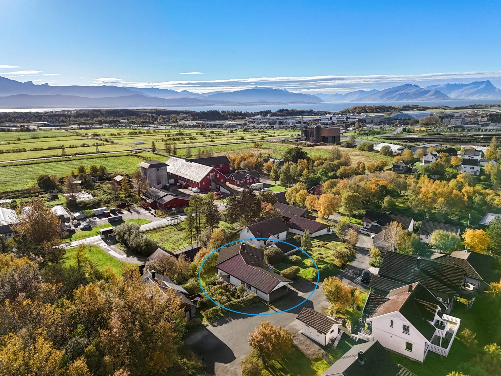 Meget fin beliggenhet i en endegate med begrenset trafikk Galleribilde