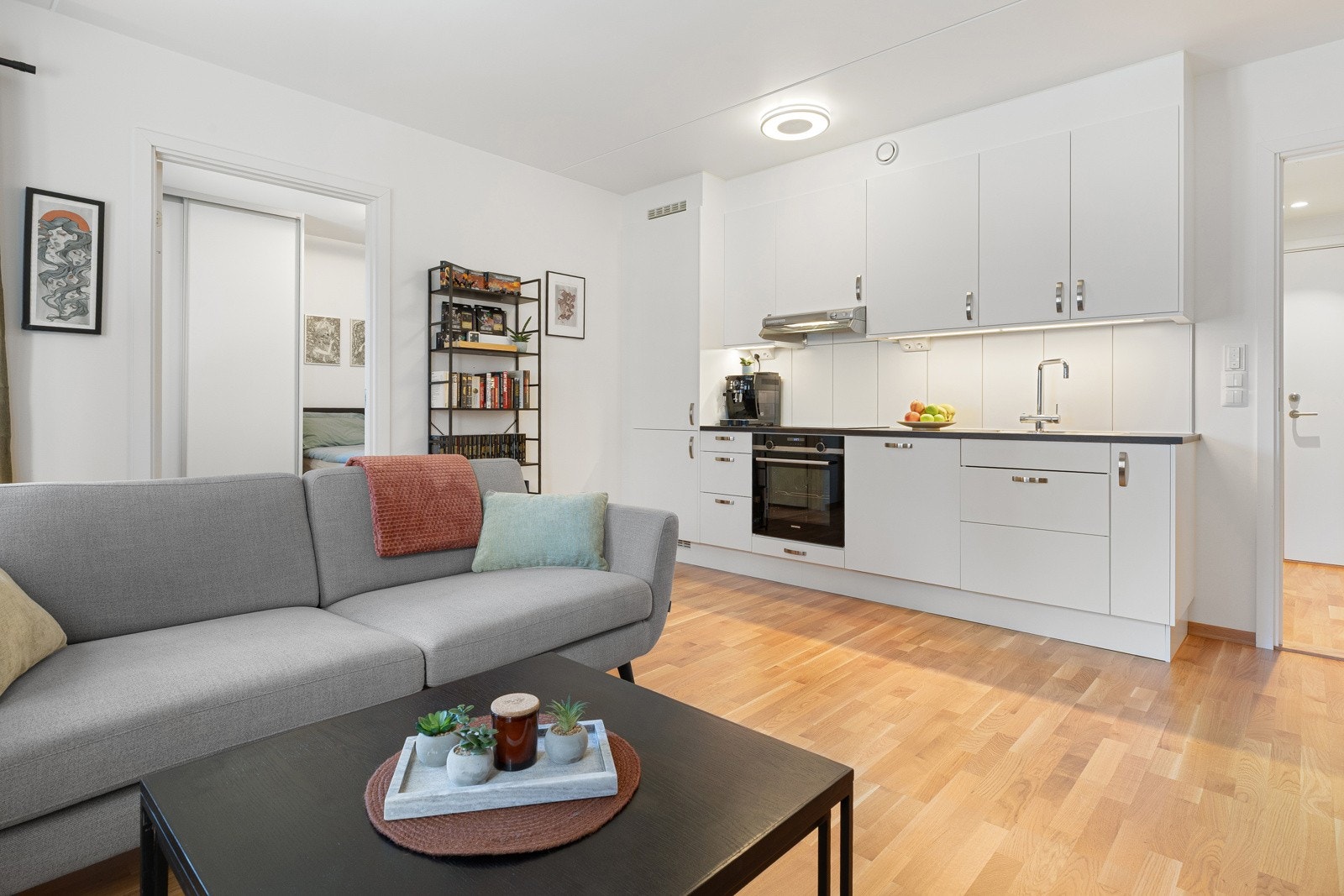 Kjøkken og stue i åpen løsning Galleribilde