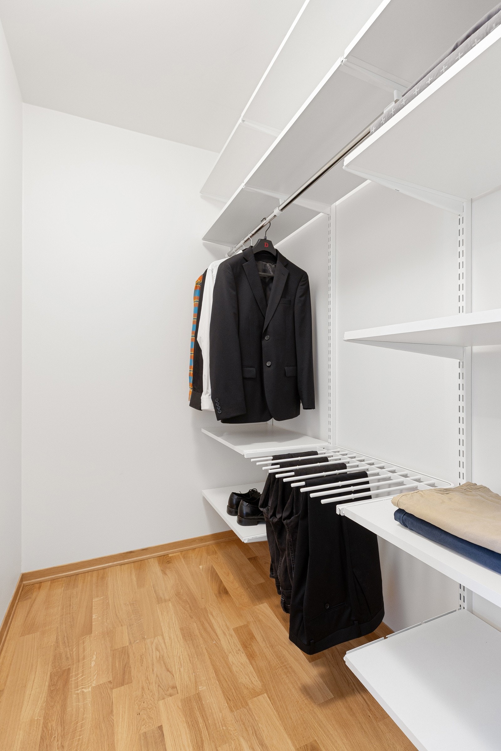 Garderobe Galleribilde