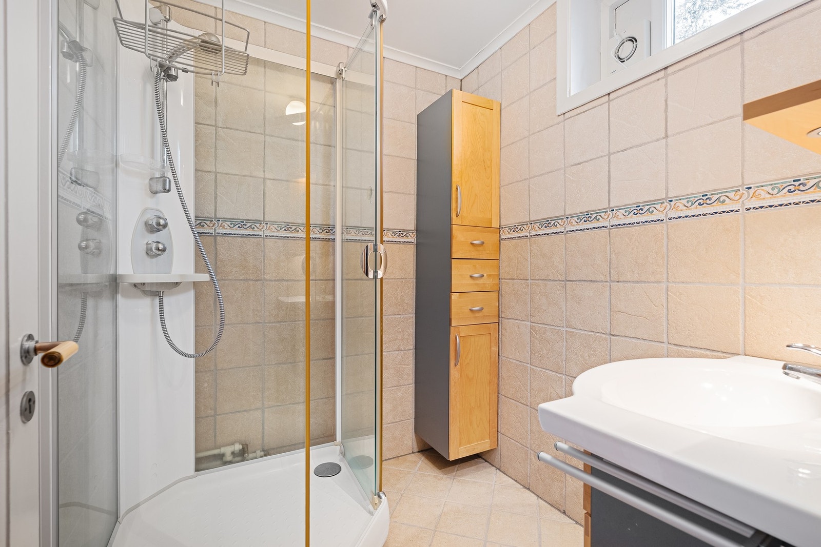 Dusjbad i u.etg. Galleribilde