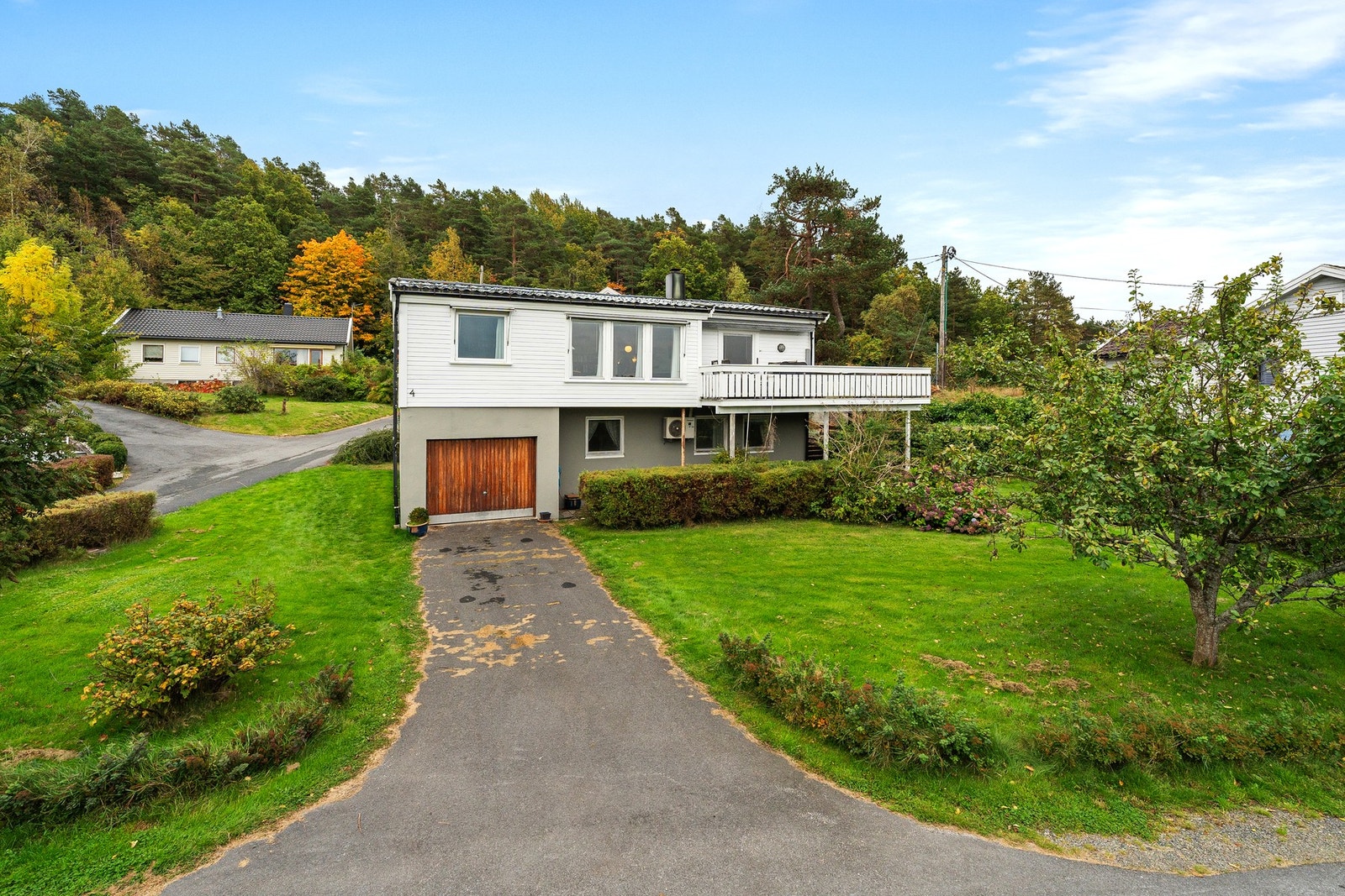 Boligens innkjørsel Galleribilde