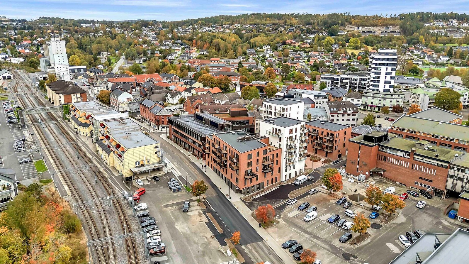 Praktisk beliggenhet nær togstasjon og Mysen sentrum Galleribilde