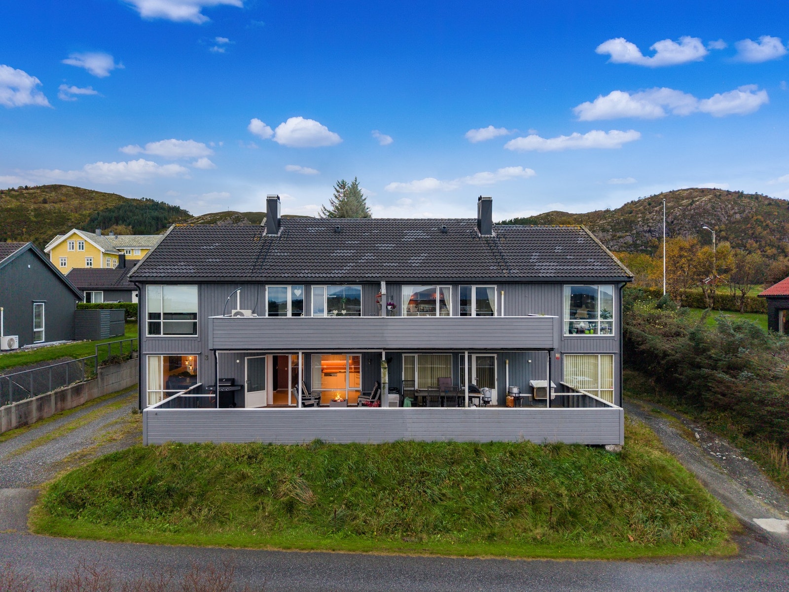 Leiligheten ligger i et rolig område med kort avstand til barnehage, dagligvare og flotte turområder Galleribilde