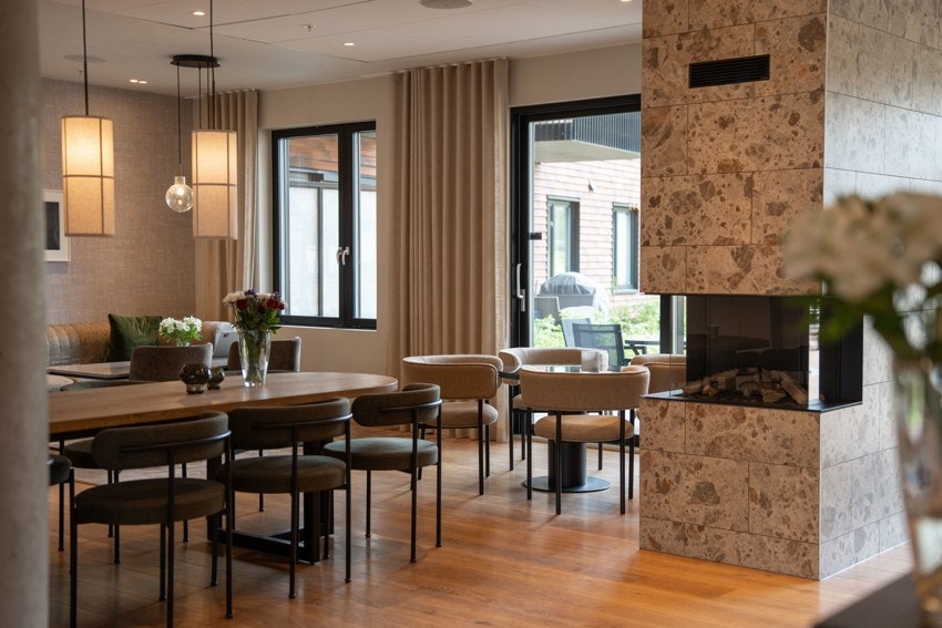 Leiligheten er tilknyttet Plussbolig® og har fellesfasiliteter i 1 etasje som kaffebar, lounge, selskapsrom Galleribilde