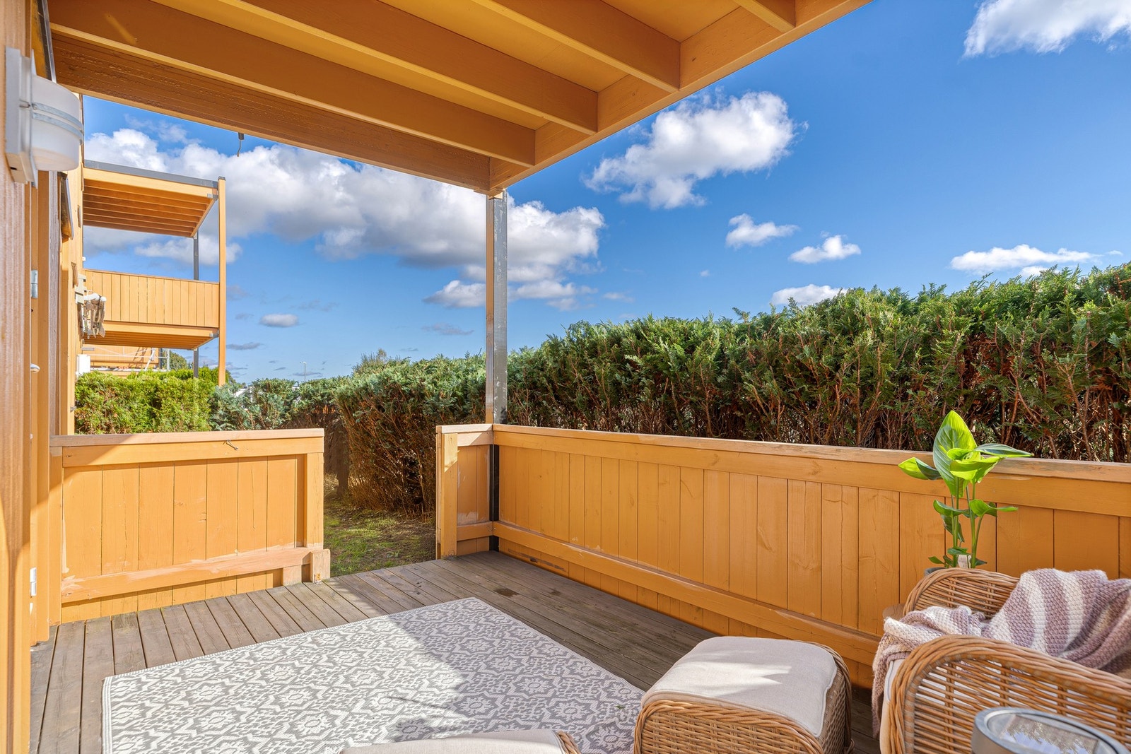 Leiligheten har en solfylt balkong på ca. 13 kvm. Galleribilde