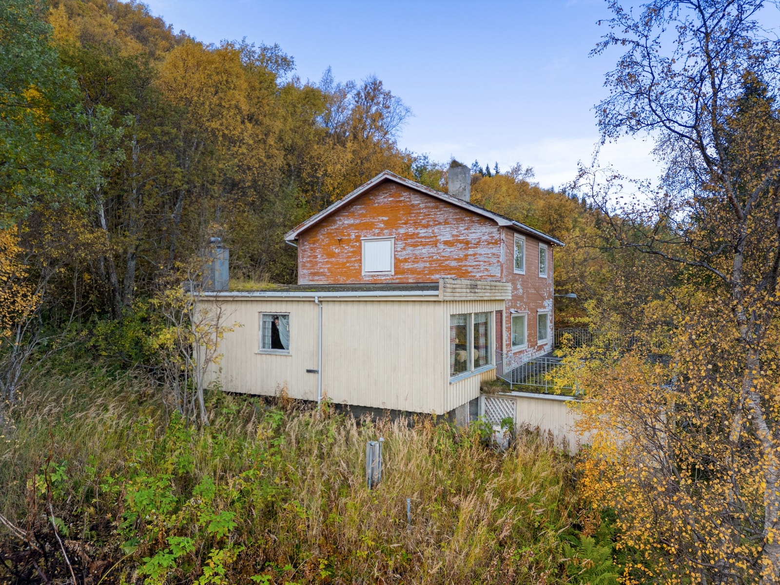 Enebolig med næring Galleribilde
