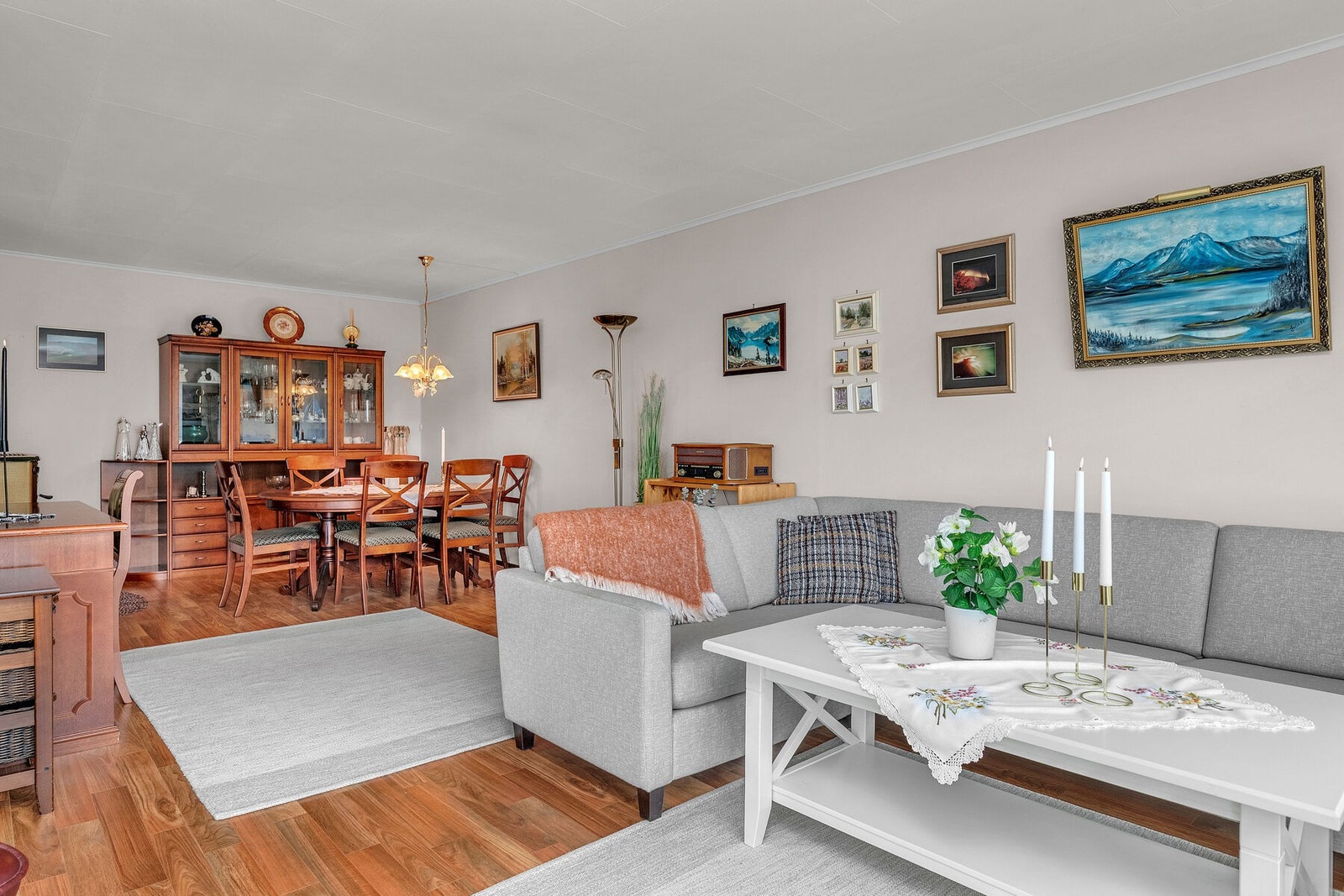 Tidløse overflater gjør det enkel å innrede til enhver stil. Galleribilde