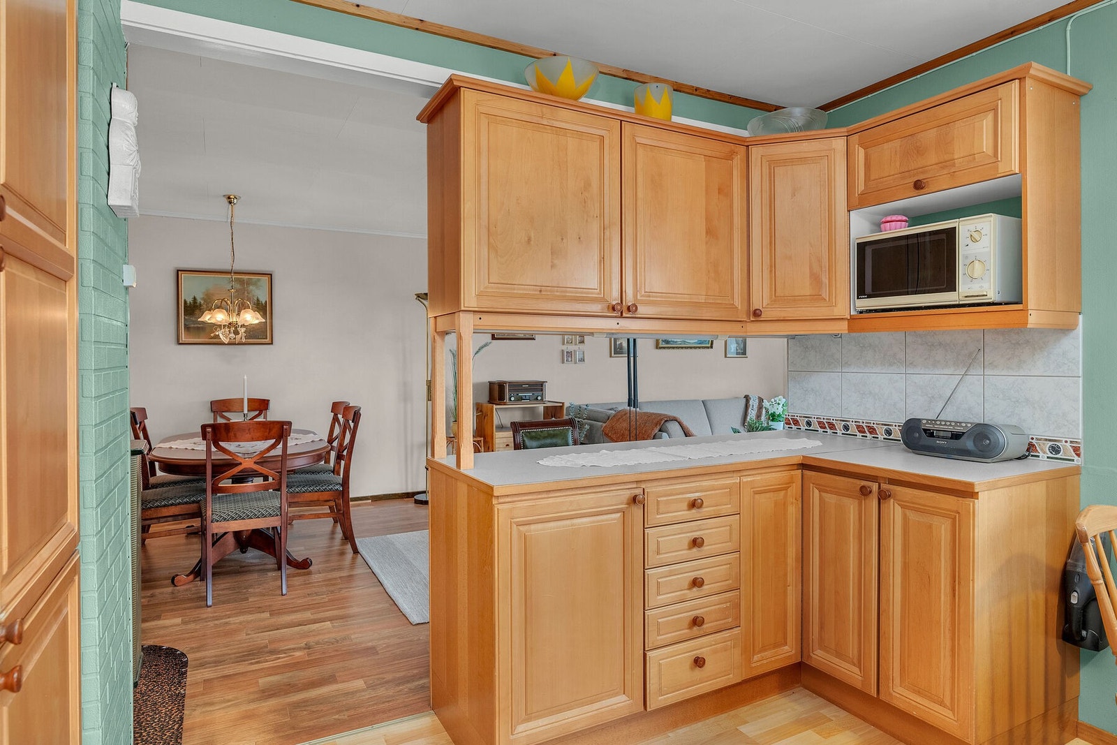 Fra kjøkken mot stue. Galleribilde