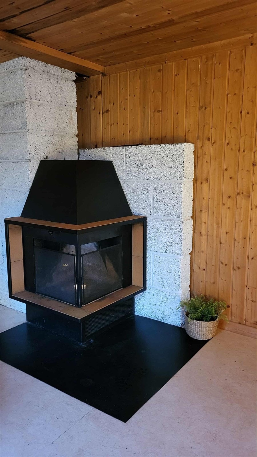 Peisovnen i stuen er et sentralt element for varme og hygge. Galleribilde