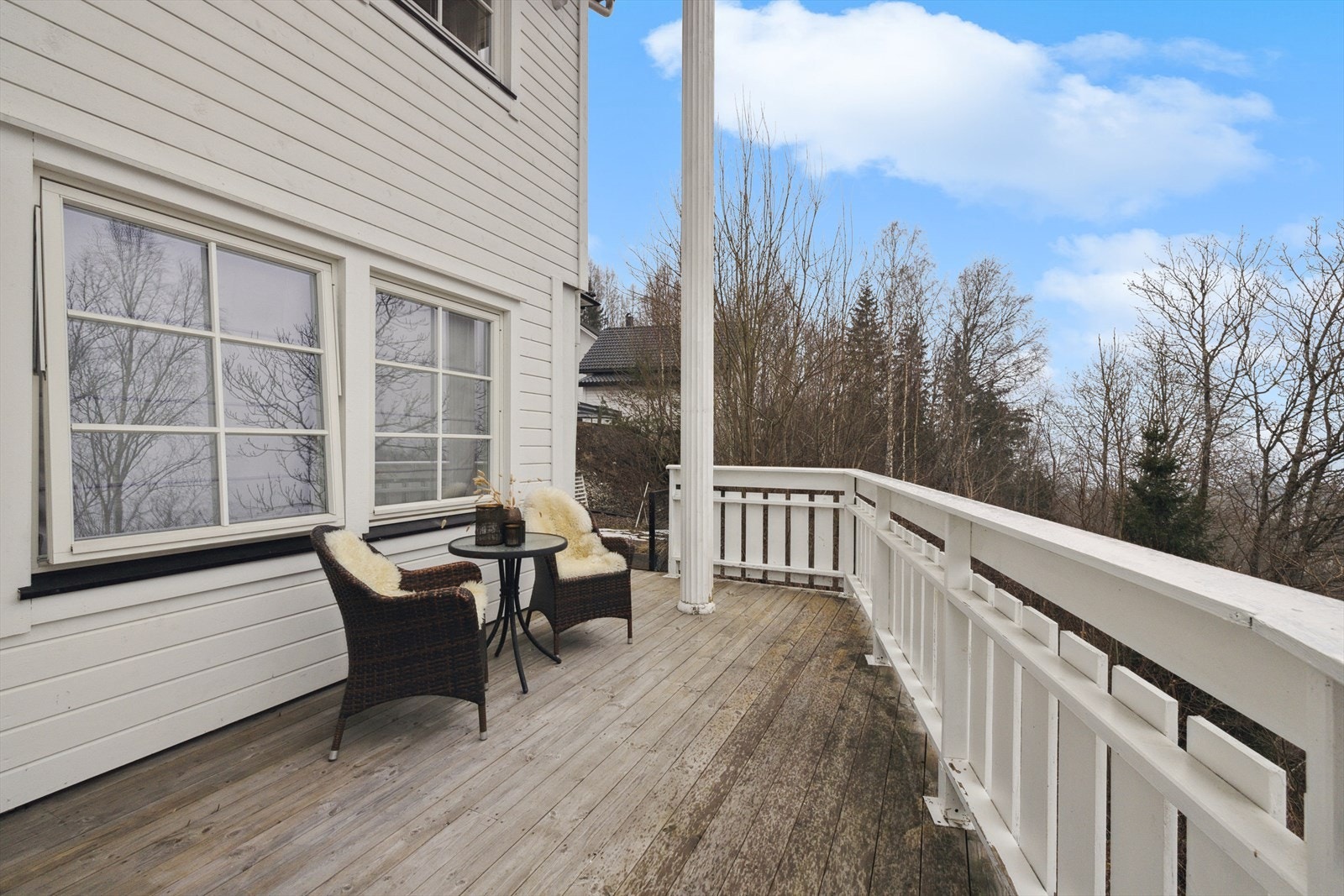 Terrasse utenfor utleiedel (ikke godkjent). Galleribilde