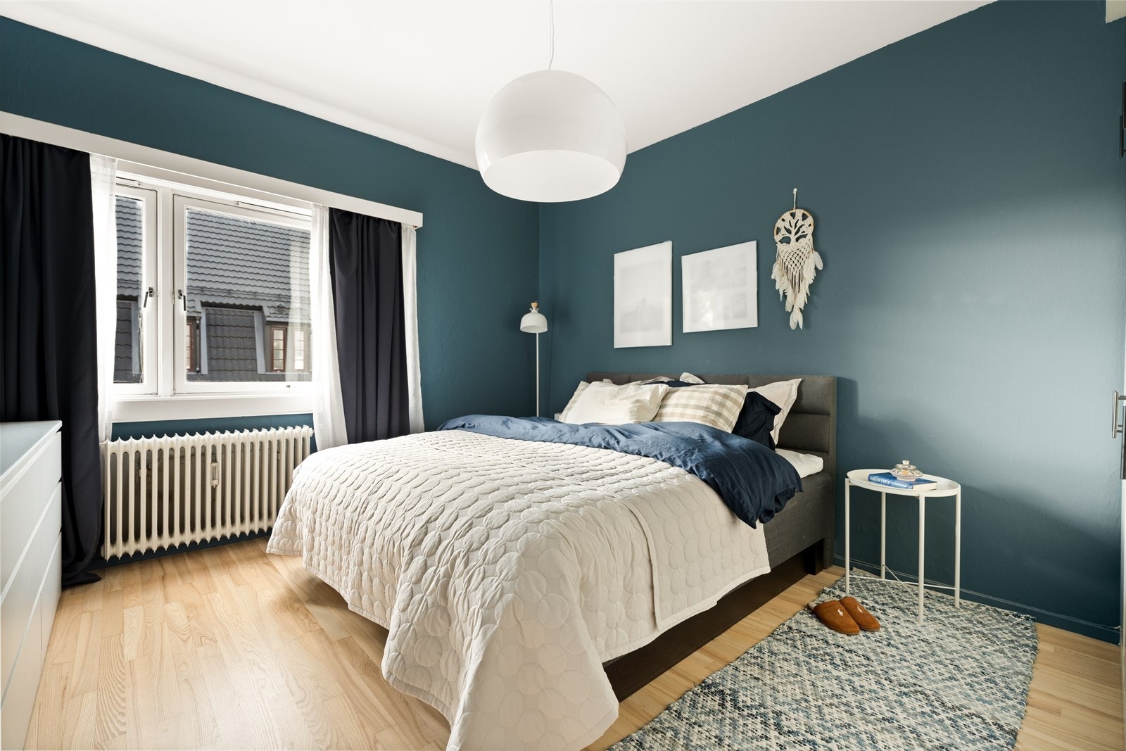 Leiligheten har to romslige soverom. Galleribilde